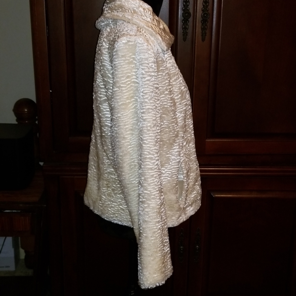 Utex Gorgeous Jacket - image 4